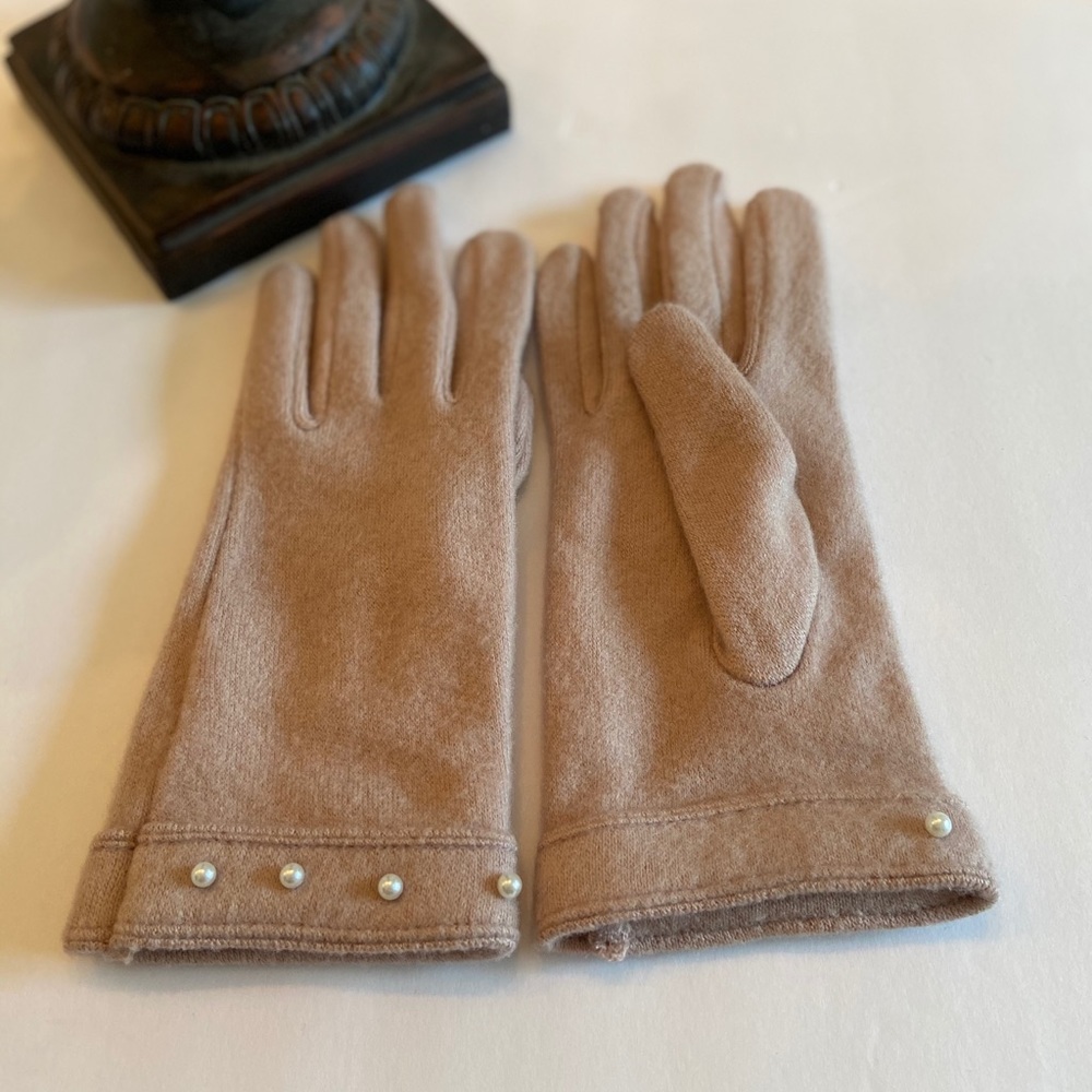 Warm gloves